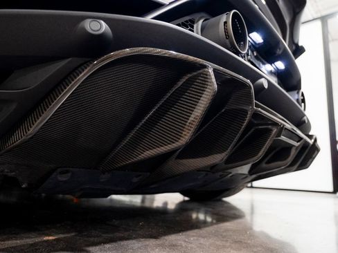 Used 2021 Lamborghini Huracan EVO RWD image 30