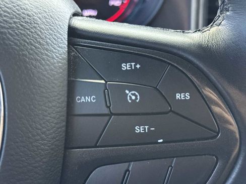 Used 2020 Dodge Charger SXT w/ Blacktop Package RWD image 27