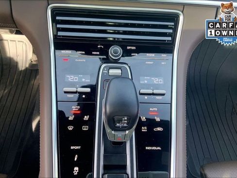 Used 2018 Porsche Panamera 4S image 33