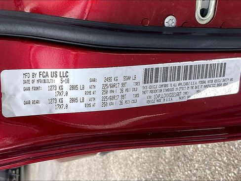 Certified 2019 Jeep Cherokee Latitude w/ Popular Appearance Group image 31