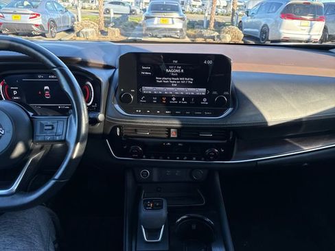 Used 2023 Nissan Rogue Platinum w/ Platinum Premium Package image 13