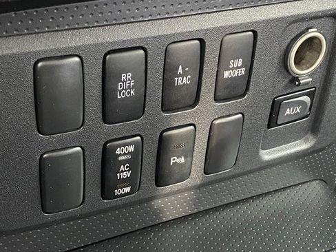 Used 2008 Toyota FJ Cruiser 4WD image 17