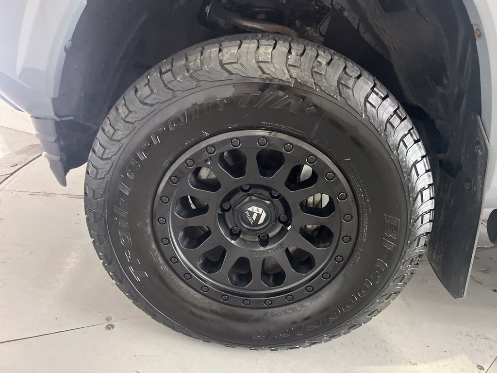 Used 2019 Toyota Tacoma Limited AWD/4WD image 16