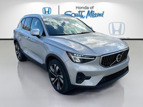 Used 2023 Volvo XC40 B5 Ultimate w/ Protection Package Premier image 1