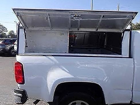 Used 2022 Chevrolet Colorado W/T w/ WT Convenience Package RWD image 4