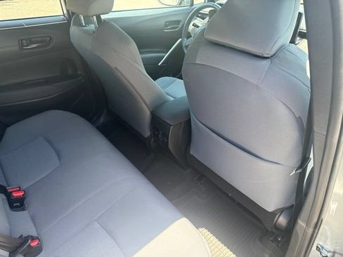 Used 2023 Toyota Corolla Cross AWD Hybrid image 17