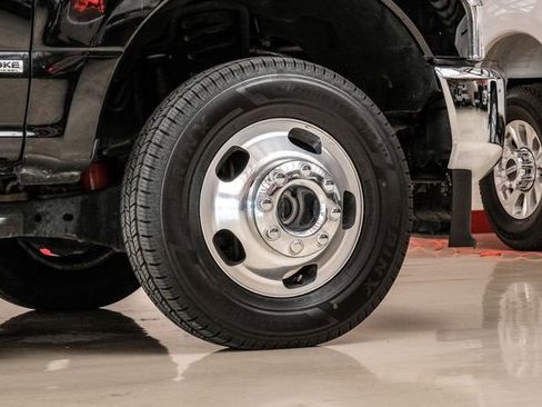 Used 2022 Ford F350 Lariat w/ Lariat Value Package image 51