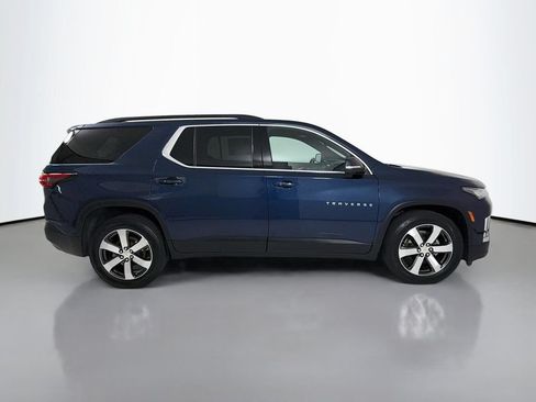 Used 2022 Chevrolet Traverse LT w/ LT Premium Package AWD/4WD image 8