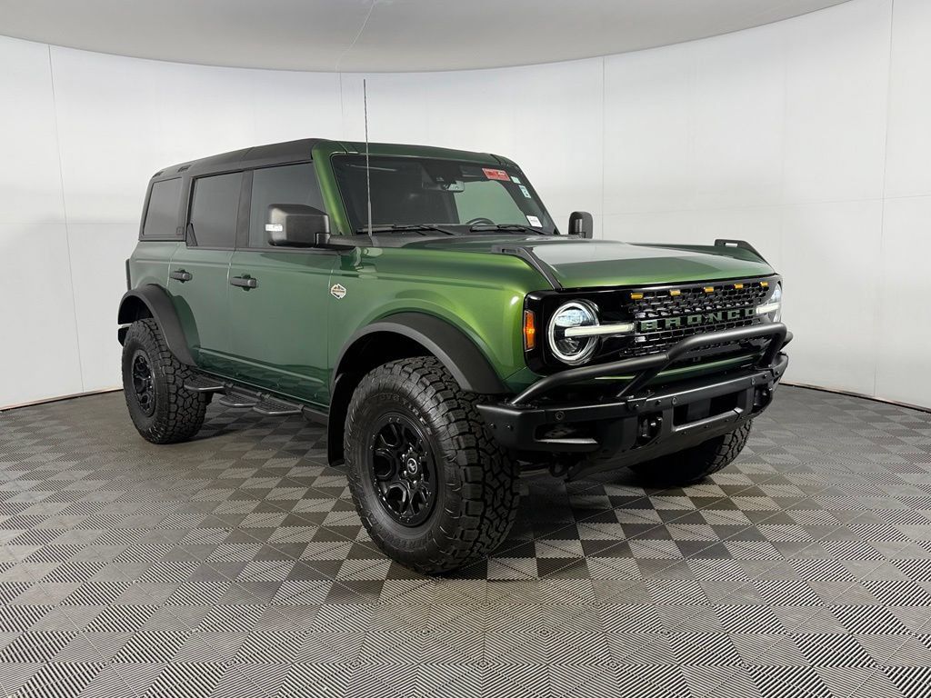 Used 2024 Ford Bronco Wildtrak AWD/4WD image 3