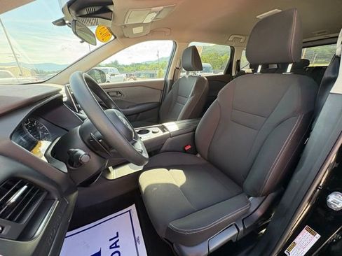 Used 2023 Nissan Rogue S AWD/4WD image 25