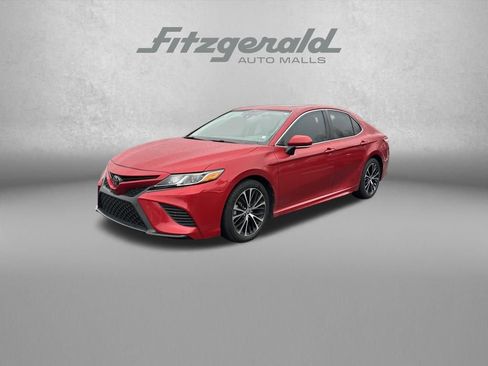 Used 2020 Toyota Camry SE w/ Convenience Package image 3