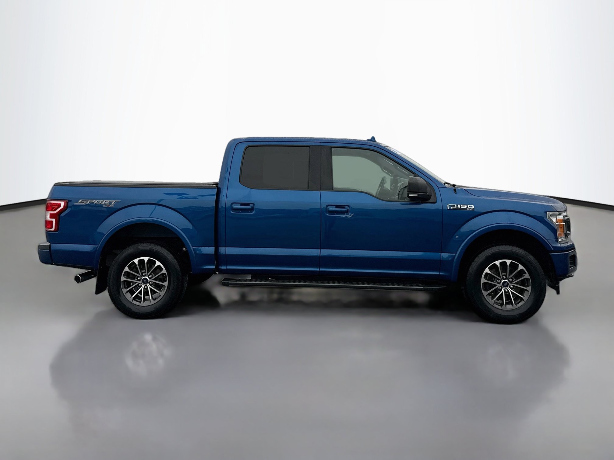 Used 2018 Ford F150 XLT w/ Equipment Group 302A Luxury AWD/4WD image 8