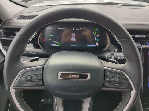 Used 2024 Jeep Grand Cherokee Limited 4xe image 18