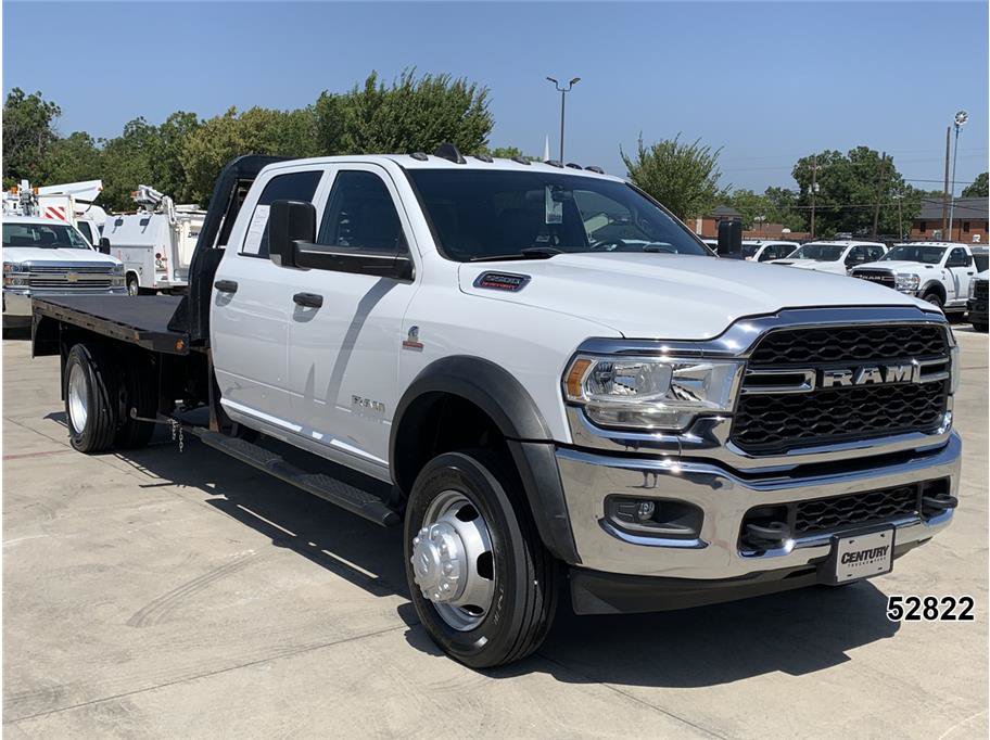 Used 2021 RAM 5500 Tradesman w/ Chrome Appearance Group RWD image 3