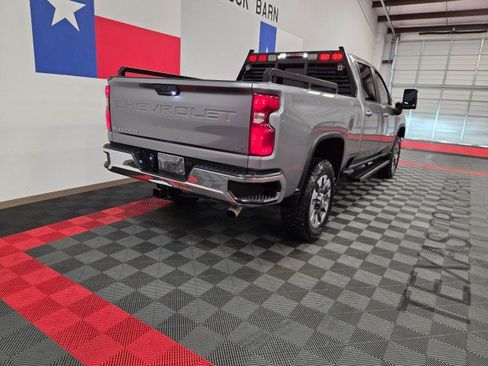 Used 2024 Chevrolet Silverado 2500 LT AWD/4WD image 25