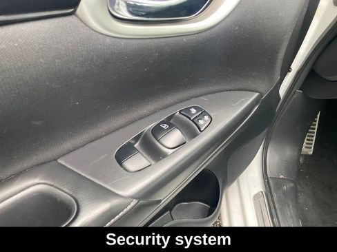 Used 2019 Nissan Sentra SV FWD image 14