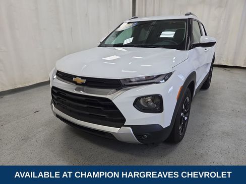 Certified 2021 Chevrolet TrailBlazer LT w/ Convenience Package FWD image 39