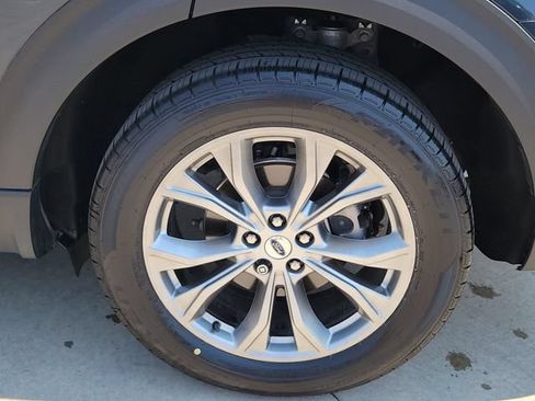 Certified 2023 Ford Explorer XLT w/ Equipment Group 202A AWD/4WD image 15