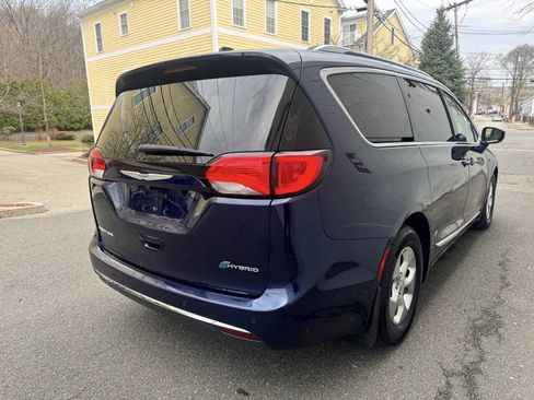 Used 2018 Chrysler Pacifica Limited w/ Advanced Safetytec Group image 10