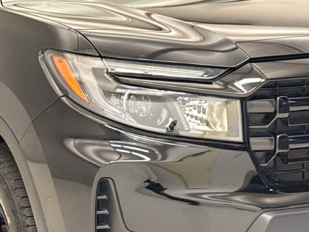 Certified 2025 Honda Ridgeline Black Edition image 5
