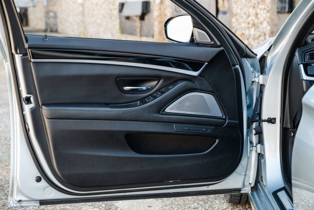 Used 2013 BMW M5 RWD image 57