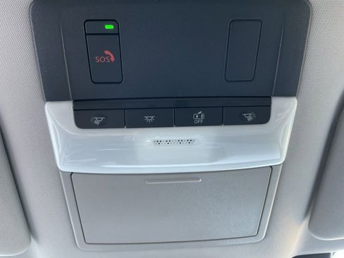 New 2025 Nissan Pathfinder SV image 28