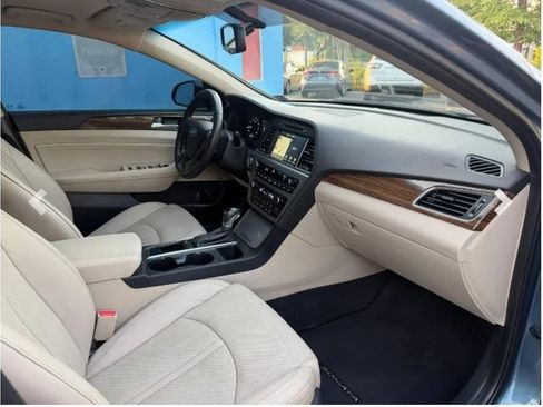 Used 2017 Hyundai Sonata Limited w/ Tech Package 03 FWD image 8