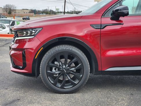 Certified 2022 Kia Sorento SX image 8