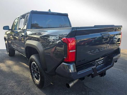 Used 2024 Toyota Tacoma TRD Off-Road image 5