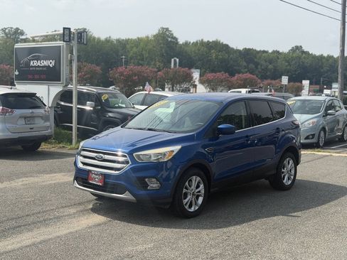 Used 2017 Ford Escape SE AWD/4WD image 1
