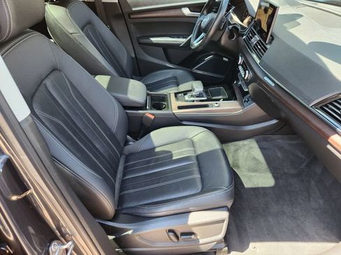 Used 2021 Audi Q5 2.0T Premium Plus w/ Premium Plus Package AWD/4WD image 12
