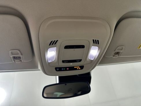 Used 2021 Buick Envision Essence w/ Technology Package I image 24