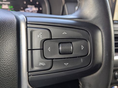 Used 2023 GMC Yukon SLT image 27