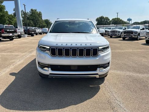 Used 2022 Jeep Wagoneer Series III AWD/4WD image 8