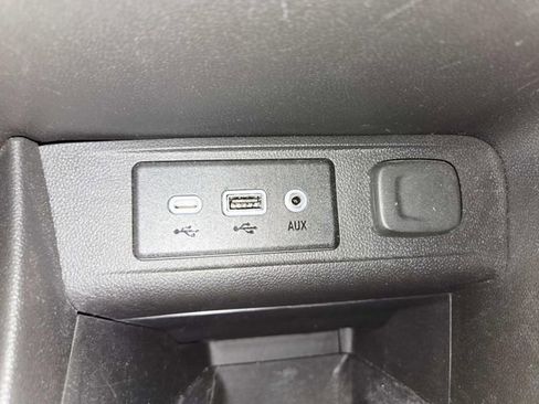 Used 2021 Buick Encore GX Select w/ Sport Touring Package image 25