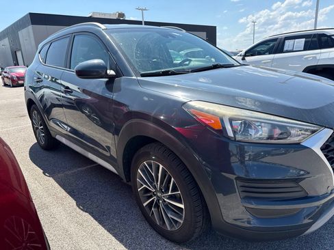 Used 2019 Hyundai Tucson SEL FWD image 2