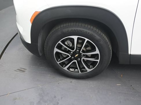 Used 2025 Chevrolet TrailBlazer LT FWD image 9