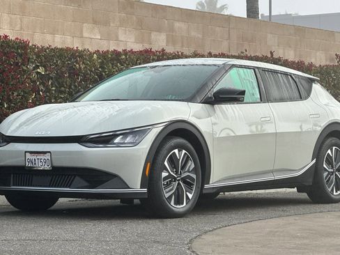 Used 2024 Kia EV6 Light image 8