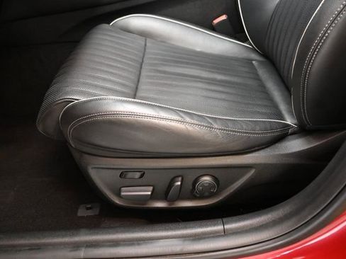 Used 2020 Genesis G70 3.3T image 3