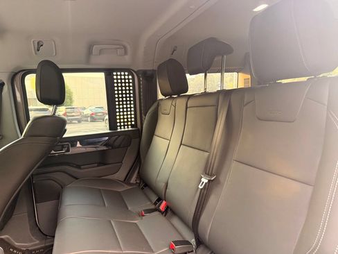 Used 2024 INEOS Grenadier Station Wagon AWD/4WD image 19