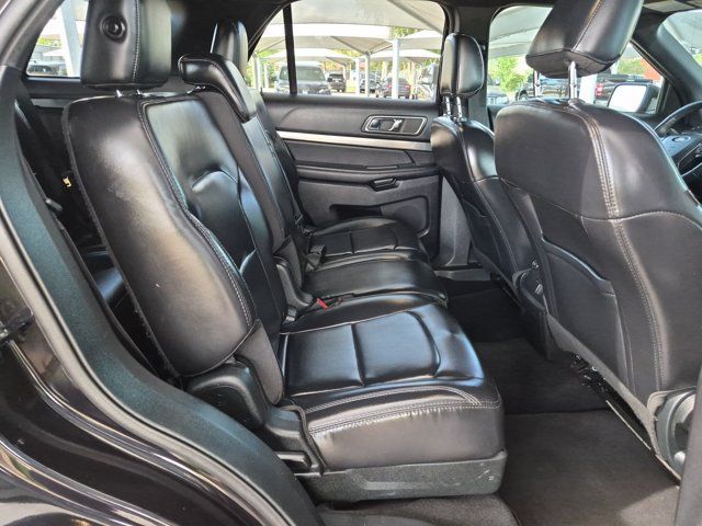 Used 2019 Ford Explorer XLT w/ Equipment Group 202A AWD/4WD image 22