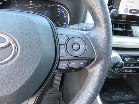 Used 2024 Toyota RAV4 XLE image 21