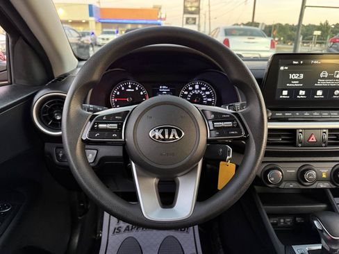 Used 2020 Kia Forte LXS FWD image 14