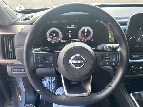 Used 2025 Nissan Pathfinder Platinum w/ Cargo Package AWD/4WD image 32