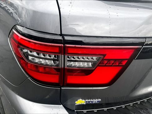 Used 2022 Nissan Armada SL w/ Midnight Edition Package image 33