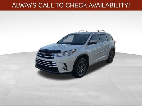 Used 2018 Toyota Highlander XLE image 3