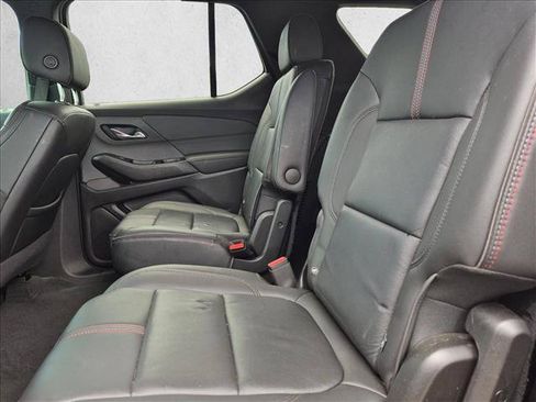 Used 2023 Chevrolet Traverse RS FWD image 19