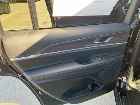 New 2025 Jeep Grand Cherokee L Limited image 21