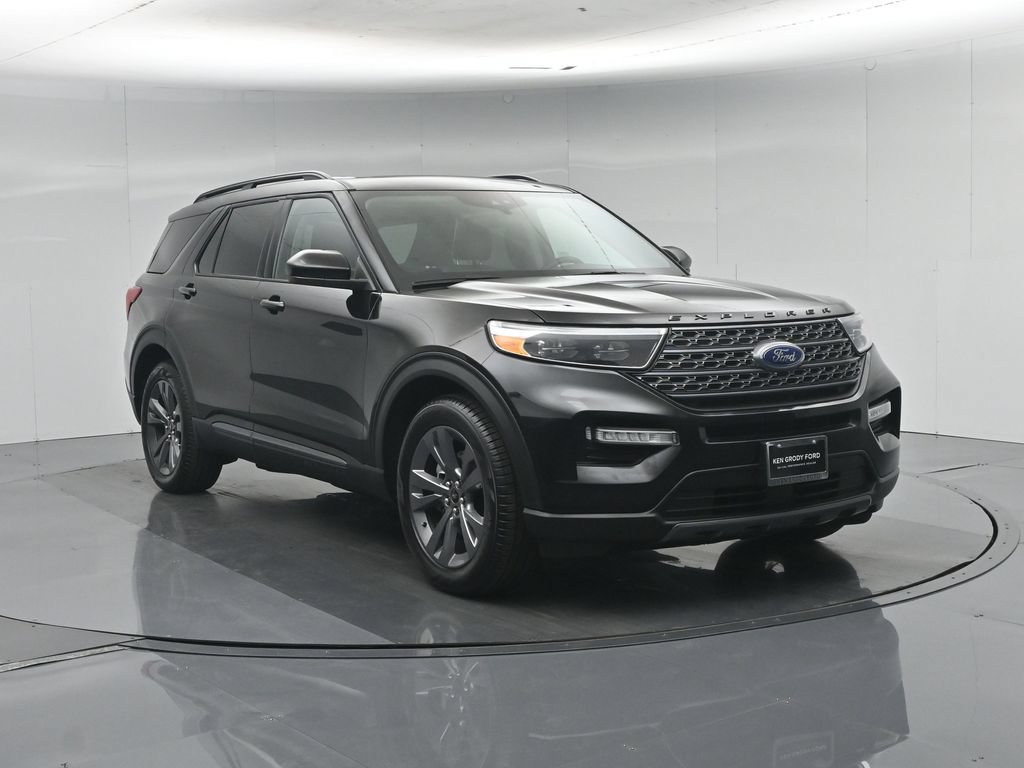 Certified 2023 Ford Explorer XLT w/ Equipment Group 202A RWD image 64