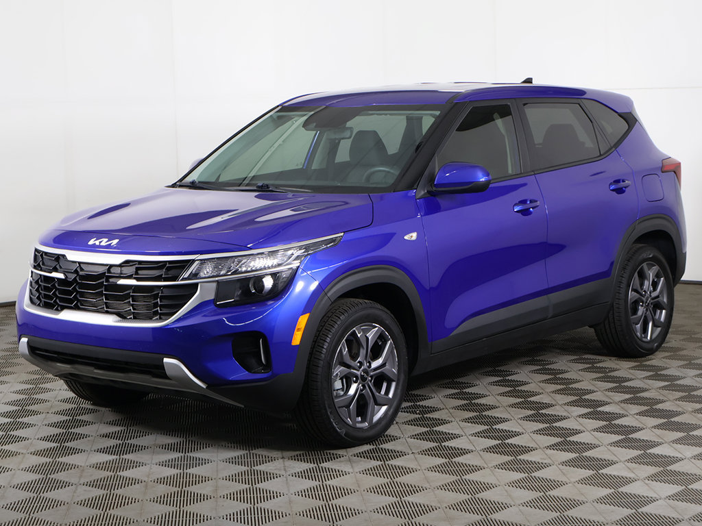 Used 2024 Kia Seltos LX AWD/4WD image 6